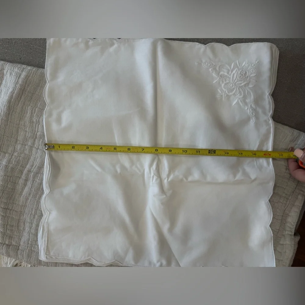 Vintage Elegant‎ White Embroidered Napkins